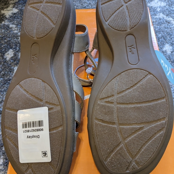 YUU Josephine Sandals - Picture 2 of 3